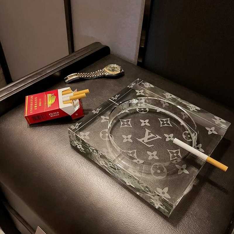 루이비통 크리스탈 재떨이 | Size FREE