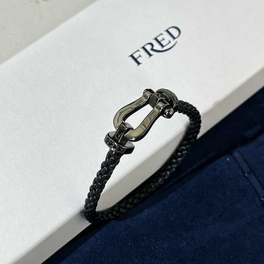 프레디 팔찌 브레이슬릿 | Size 기본 스트랩 Size 15, 16, 17 버클 2.6cm