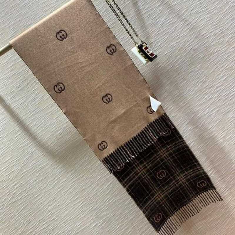구찌 체크 머플러