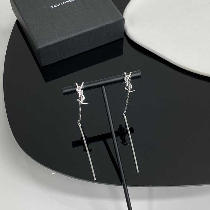 입생로랑 ysl 귀걸이 | Size One size