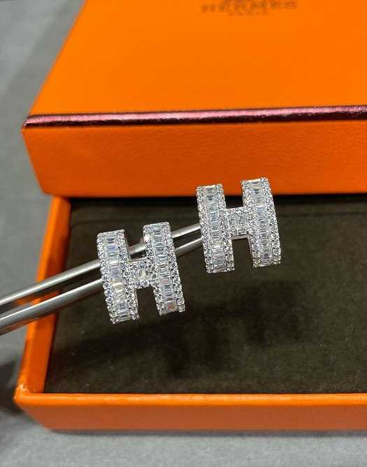 에르메스 hermes 팝아슈 이어링 귀걸이 | Size One size