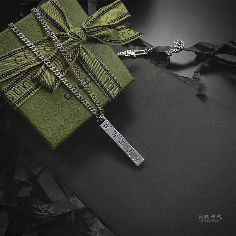 구찌 고스트 바 목걸이 | Size one size