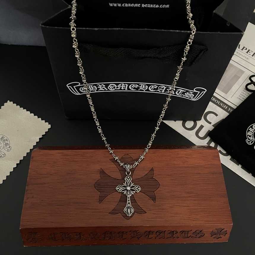 크롬하츠 클래식 레트로 플라워 목걸이 | Size one size