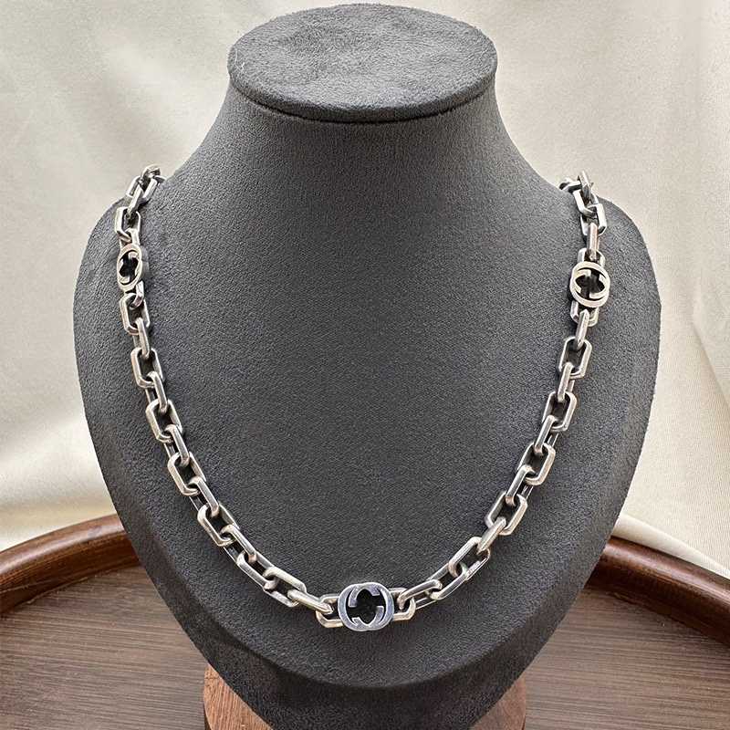 구찌 실버 레트로 목걸이 | Size FEE