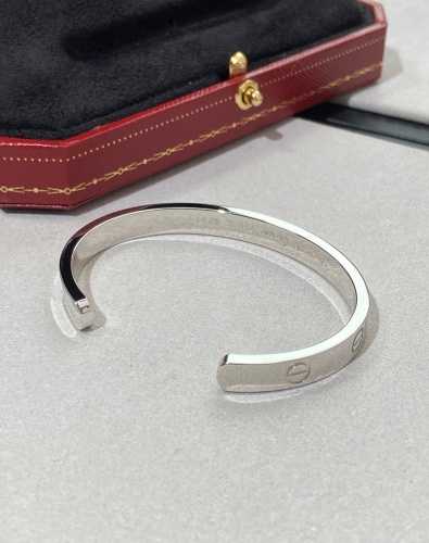 까르띠에 러브 와이드 팔찌 화이트골드 | Size FREE