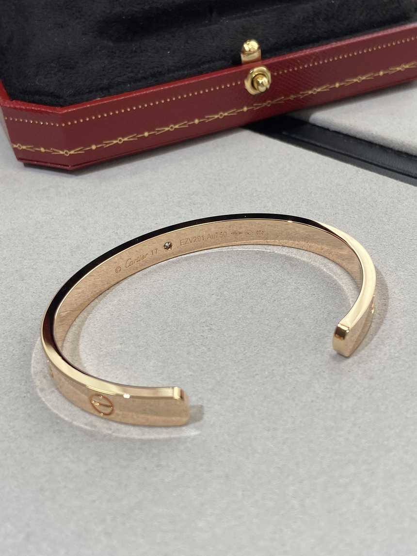 까르띠에 러브 와이드 다이아 팔찌 로즈골드 | Size FREE