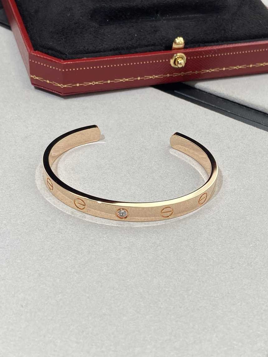 까르띠에 러브 와이드 다이아 팔찌 로즈골드 | Size FREE