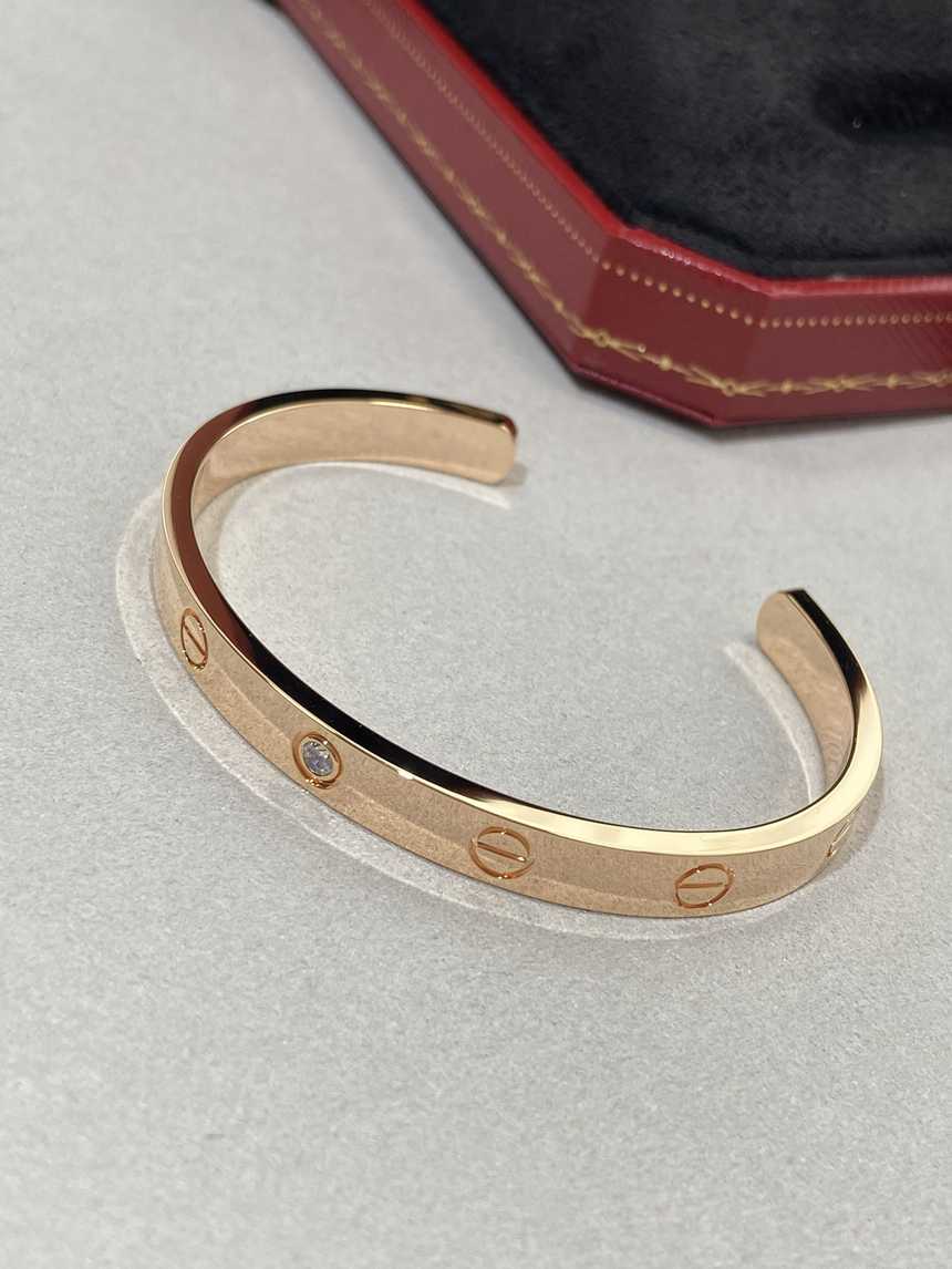 까르띠에 러브 와이드 다이아 팔찌 로즈골드 | Size FREE