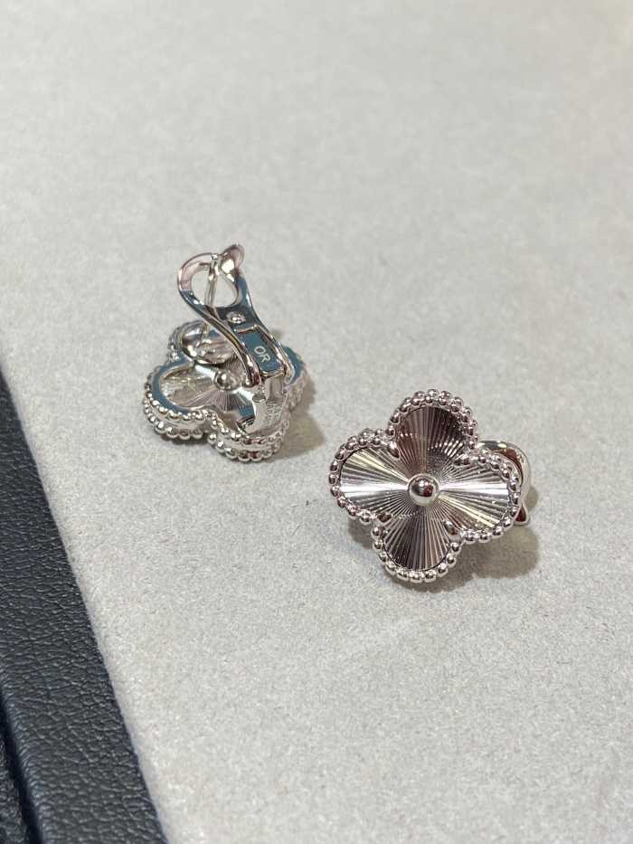 반클리프 빈티지 알함브라 네잎클로버 귀걸이 | Size 1.5 x 1.5cm