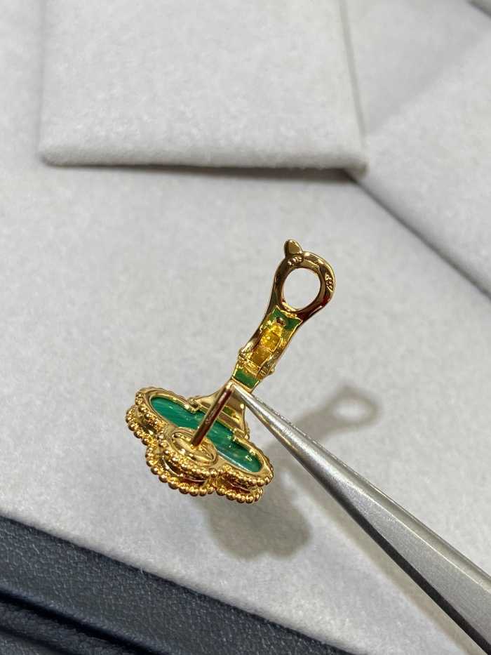 반클리프 빈티지 알함브라 네잎클로버 귀걸이 | Size 1.5 x 1.5cm