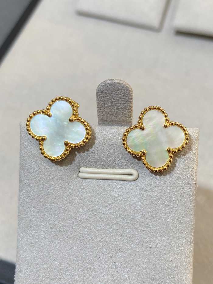 반클리프 빈티지 알함브라 네잎클로버 귀걸이 | Size 1.5 x 1.5cm