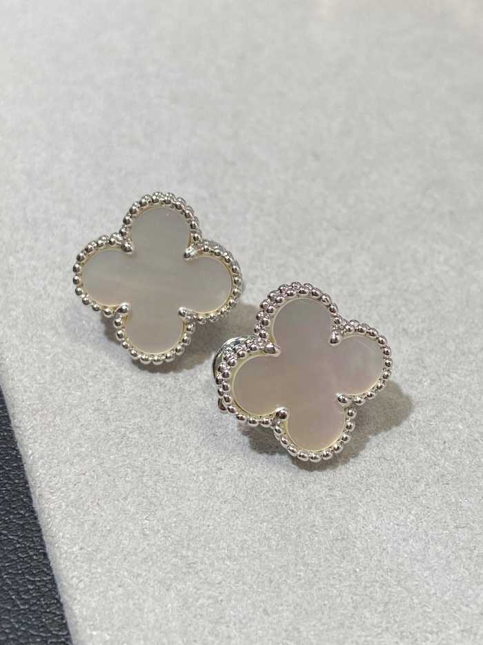 반클리프 빈티지 알함브라 네잎클로버 귀걸이 | Size 1.5 x 1.5cm