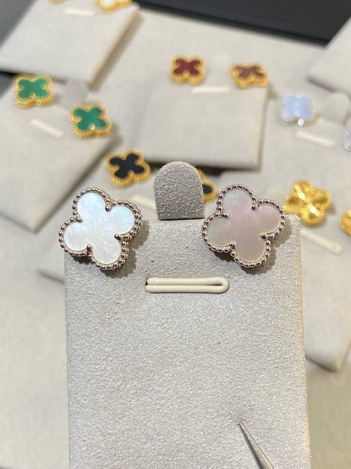 반클리프 빈티지 알함브라 네잎클로버 귀걸이 | Size 1.5 x 1.5cm