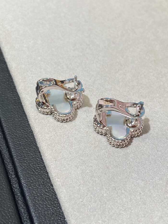 반클리프 빈티지 알함브라 네잎클로버 귀걸이 | Size 1.5 x 1.5cm