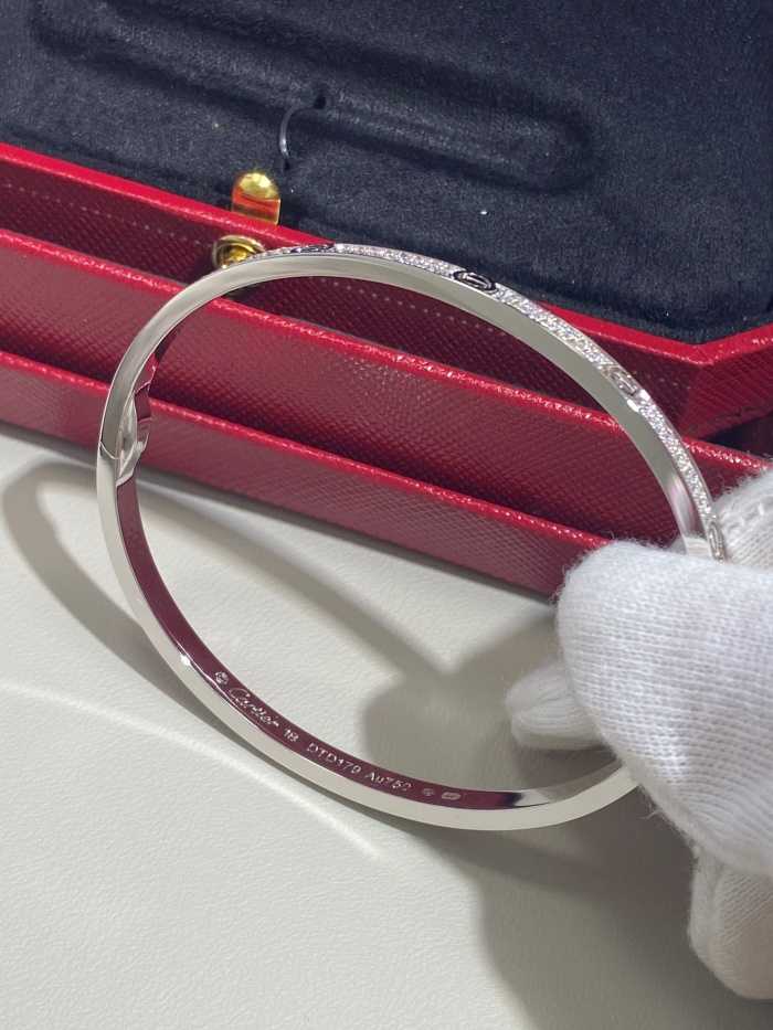 까르띠에 풀다이아 파베 러브팔찌 SM 화이트골드 | Size 16cm,17cm