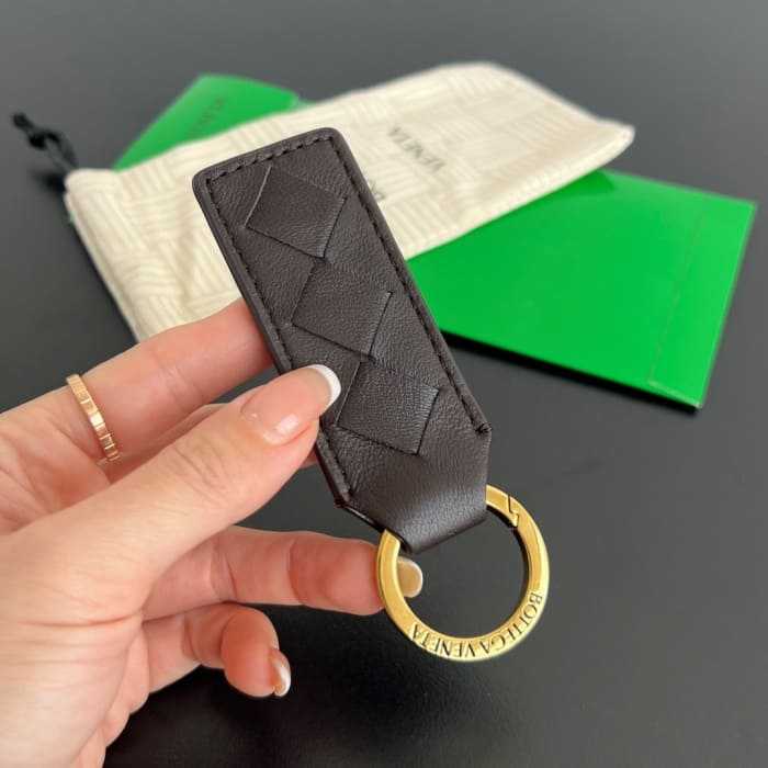 보테가 싱글 우븐 뉴 키링 800553 | Size 12 x 3cm