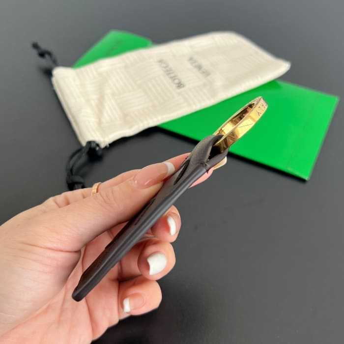 보테가 싱글 우븐 뉴 키링 800553 | Size 12 x 3cm