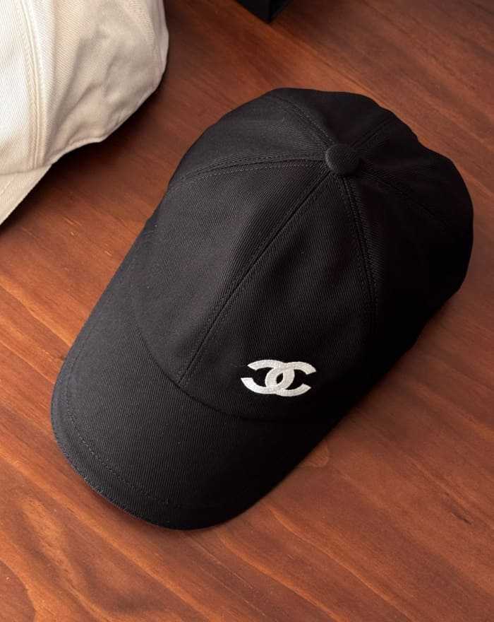 샤넬 CC로고 클래식 자수 야구모자 볼캡 3컬러 | Size FREE