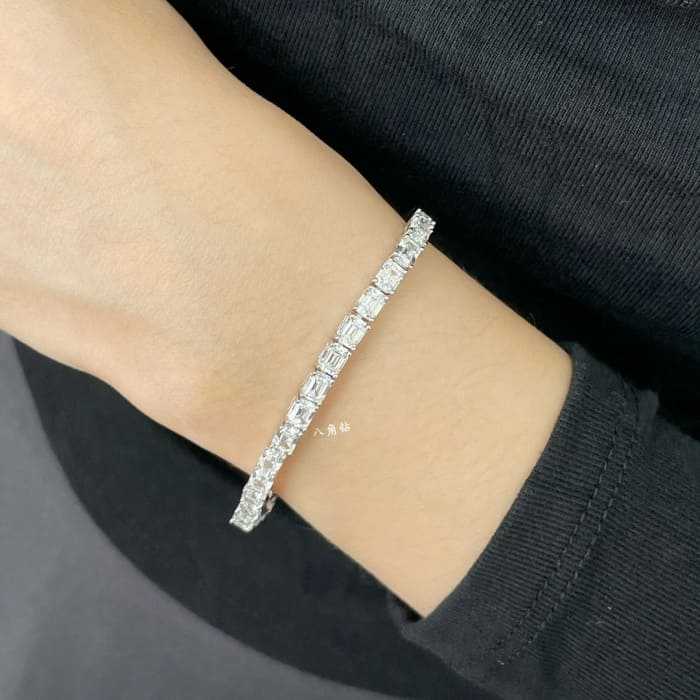 까르띠에 에센셜 다이아 팔찌 | Size 16,17(cm)