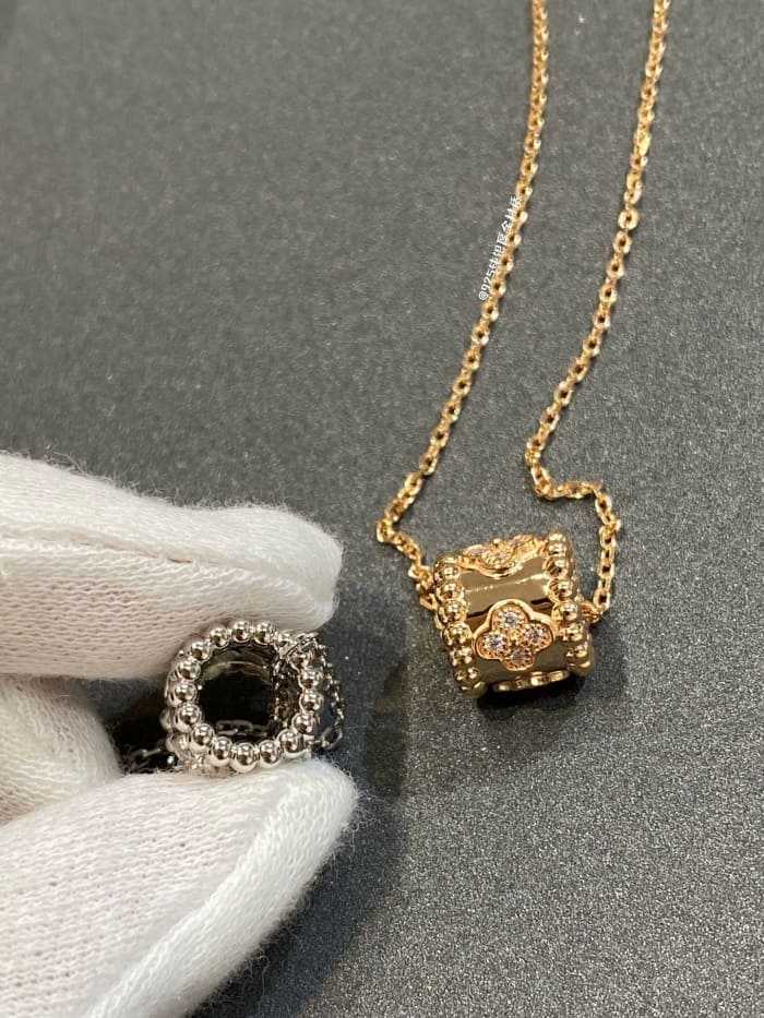 반클리프 아펠 빼를리 네잎크로버 다이아 목걸이 | Size 37.5~42cm