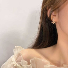루이비통 LV 모노그램 플라워 블라썸 귀걸이 | Size FREE