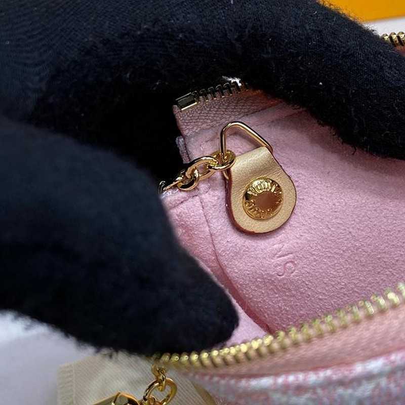 루이비통 데님 핑크 미니 포쉐트 악세수아 m81176 | 11 x 7 x 2cm