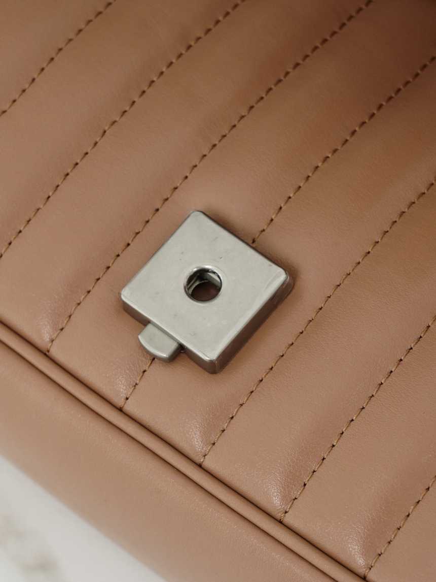 구찌 마몬트 마틀라세 스몰 숄더백 443497 | 26 x 15 x 7cm