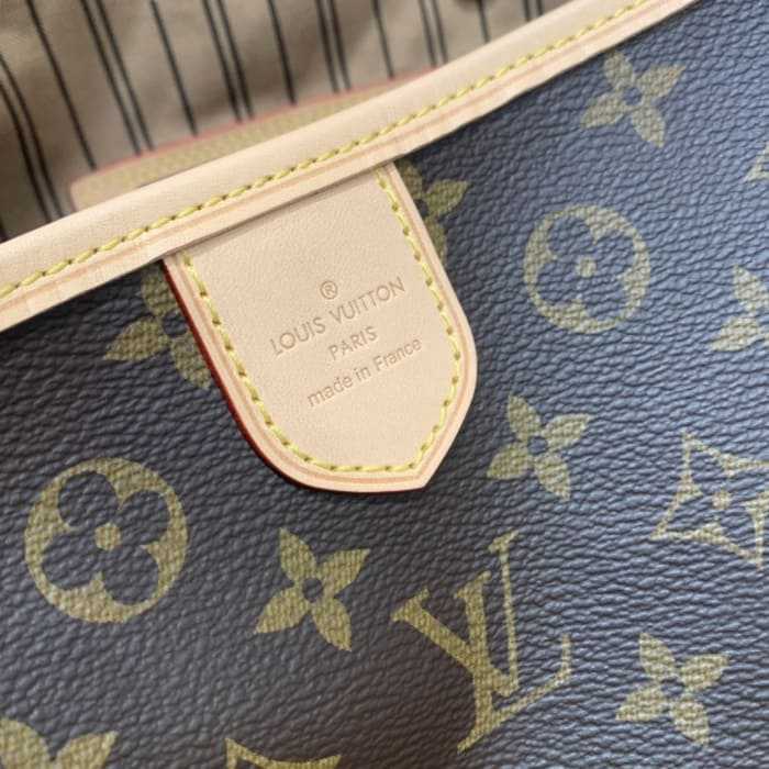 루이비통 모노그램 캔버스 딜라이트풀 MM M40353 | 40 x 33 x 14cm