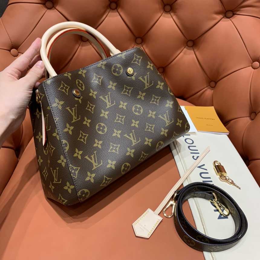 루이비통 몽테뉴 BB M41055 / MM M41056 | 사이즈: bb 29 x 20 x 13cm / mm 33 x 23 x 15cm