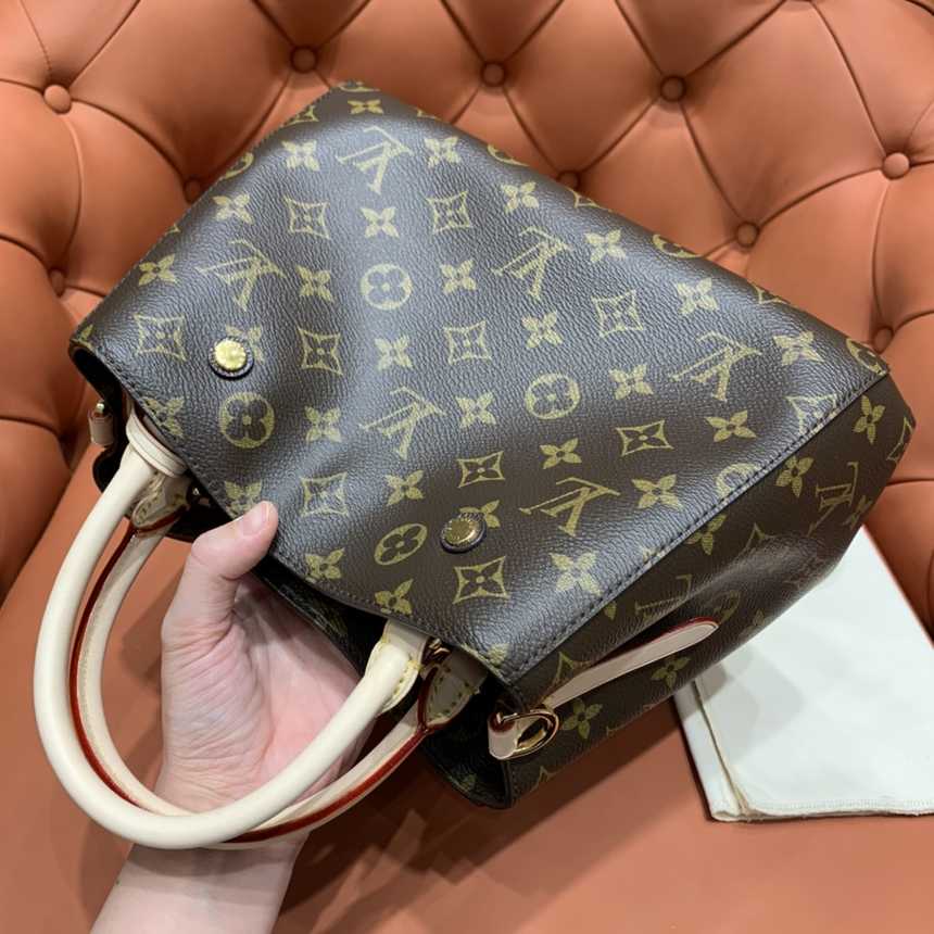 루이비통 몽테뉴 BB M41055 / MM M41056 | 사이즈: bb 29 x 20 x 13cm / mm 33 x 23 x 15cm