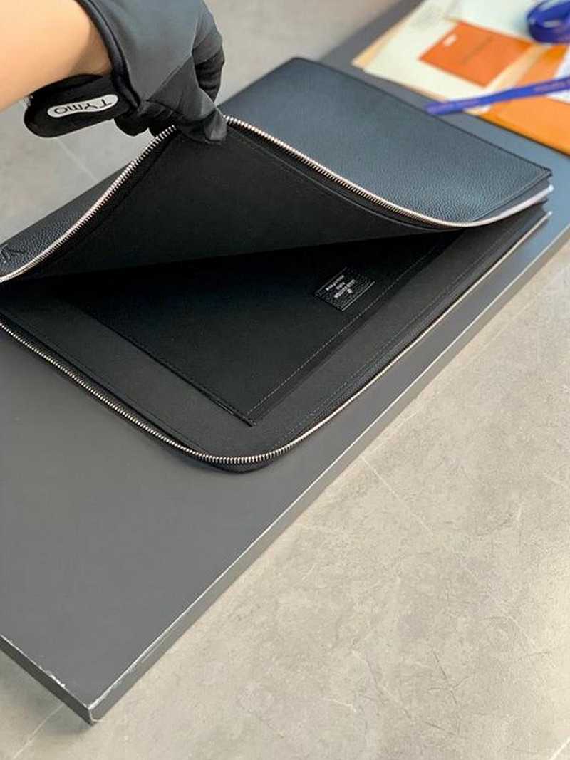 루이비통 포쉐트 주르 gm 클러치 m67768 토뤼옹 레더 | 35 x 25 x 2cm