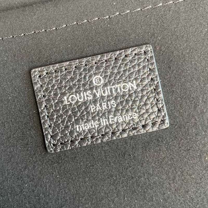 루이비통 포쉐트 주르 gm 클러치 m67768 토뤼옹 레더 | 35 x 25 x 2cm