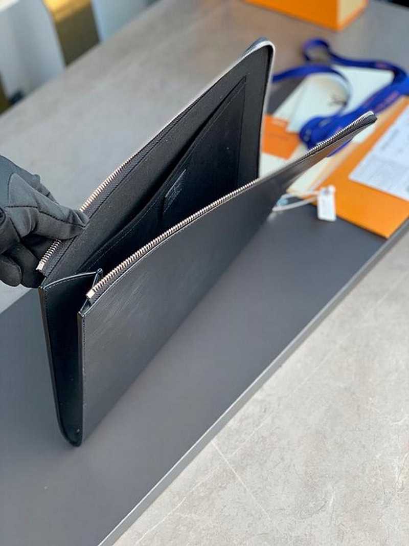 루이비통 포쉐트 주르 gm 클러치 m64153 에삐 레더 | 35 x 25 x 2cm