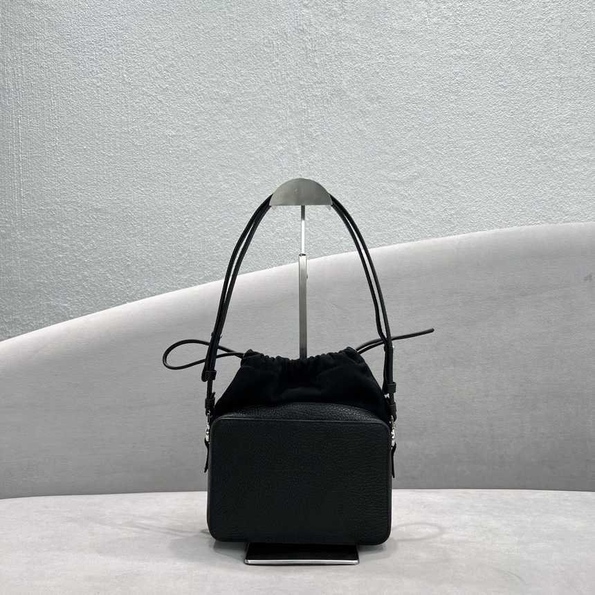마르지엘라 5AC 카메라백 | 사이즈: 30 x 19 x 21cm