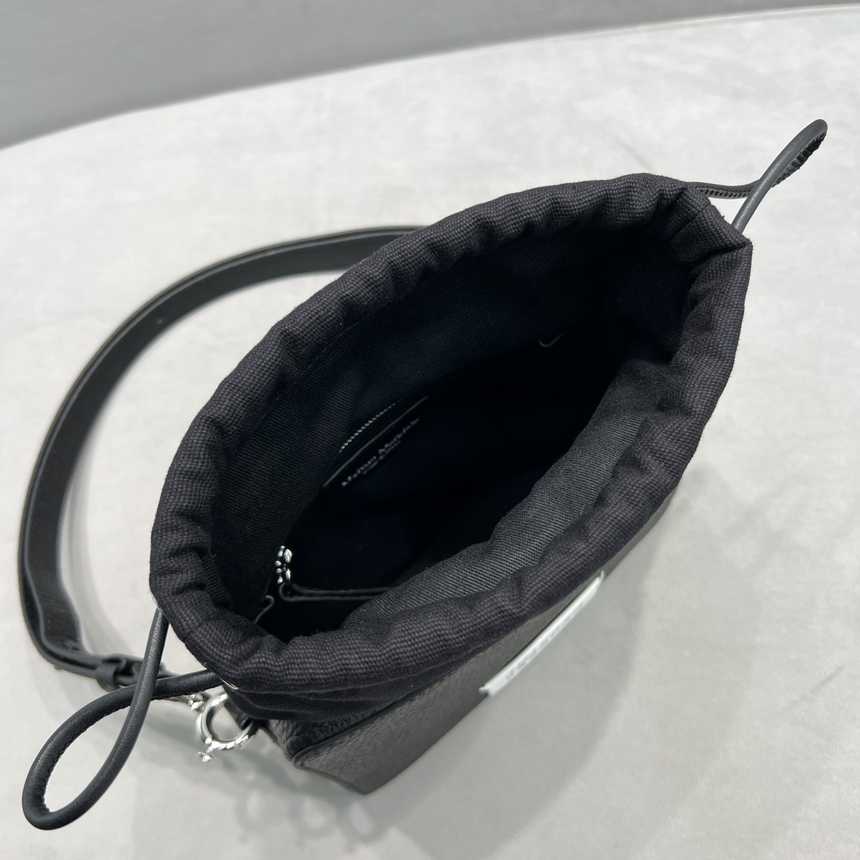 마르지엘라 5AC 카메라백 | 사이즈: 30 x 19 x 21cm