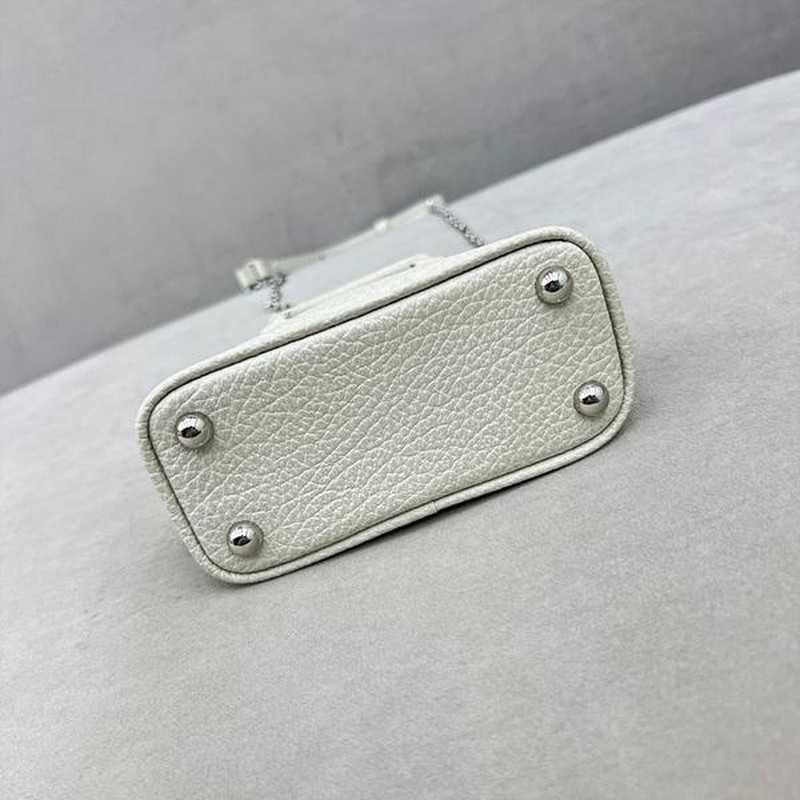 메종마르지엘라 5ac 클래시크 베이비 | 사이즈: ( 손목 높이 14 x 높이 9cm ) 바닥 길이 13 x 바닥 폭 6.5cm