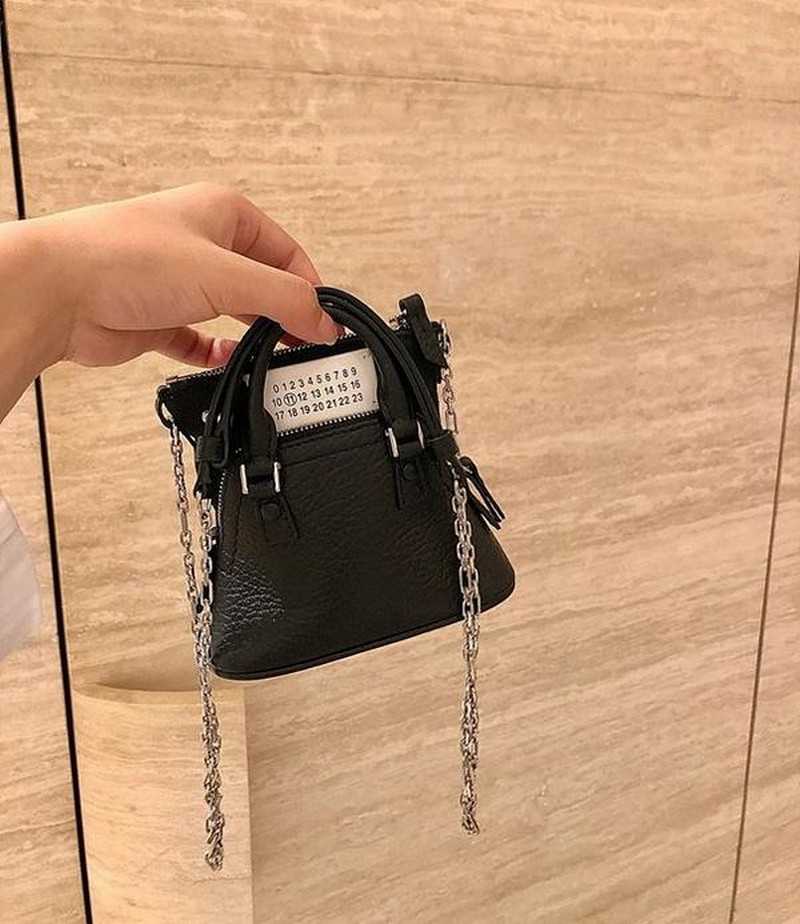 메종마르지엘라 5ac 클래시크 베이비 | 사이즈: ( 손목 높이 14 x 높이 9cm ) 바닥 길이 13 x 바닥 폭 6.5cm