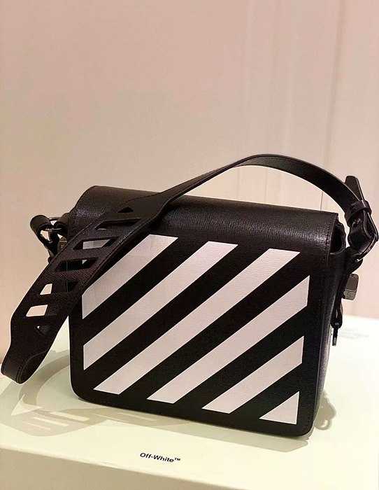 오프화이트(off white) 디아그 플랩백 | 사이즈: 20cm