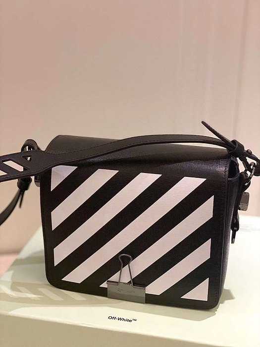 오프화이트(off white) 디아그 플랩백 | 사이즈: 20cm