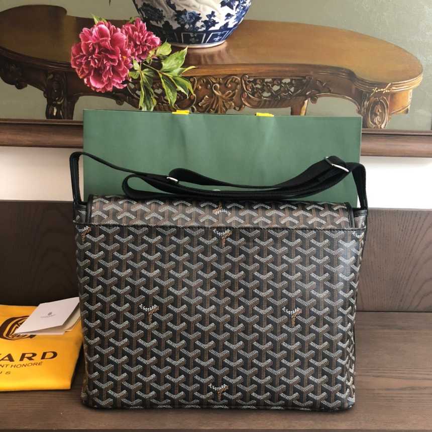 고야드 카펜티엔 메신저백 | 바닥 길이 35cm 높이 25cm 폭 13cm