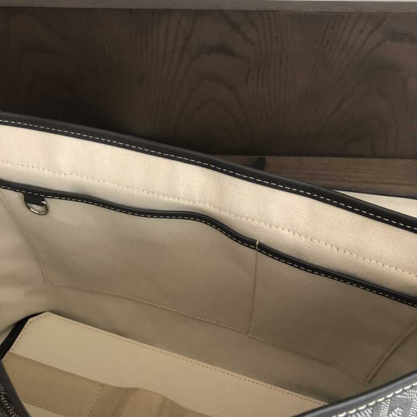 고야드 카펜티엔 메신저백 | 바닥 길이 35cm 높이 25cm 폭 13cm