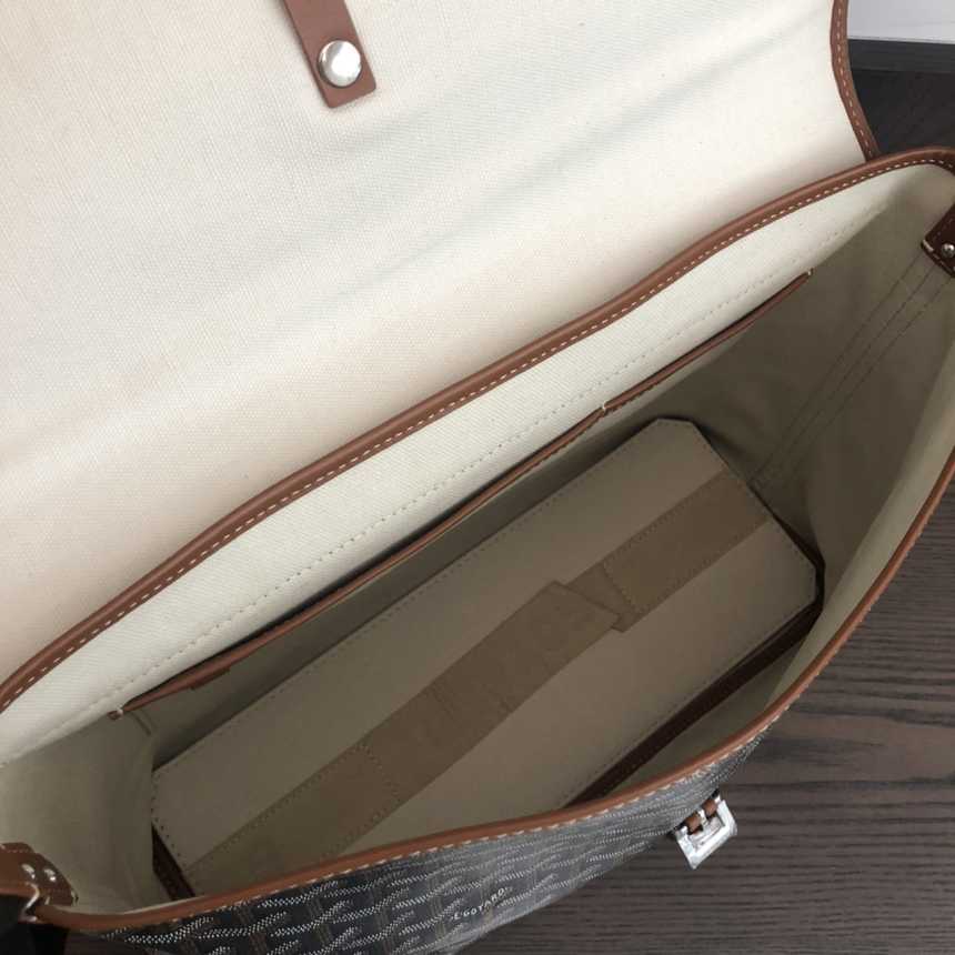 고야드 카펜티엔 메신저백 | 바닥 길이 35cm 높이 25cm 폭 13cm