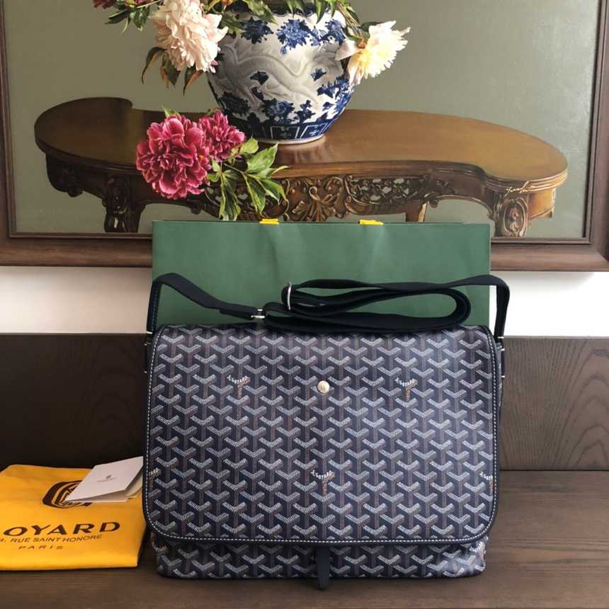 고야드 카펜티엔 메신저백 | 바닥 길이 35cm 높이 25cm 폭 13cm