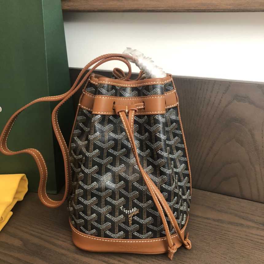 고야드 쁘띠플로 버킷백 | 15 * 23 * 17 cm