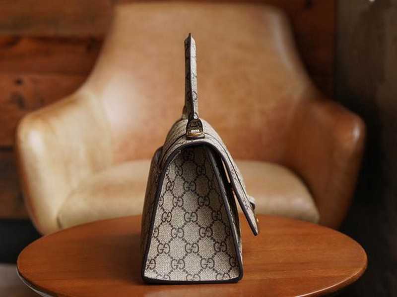 발렌시아가 해커 프로젝트 아워글래스 숄더백 | 22.5 x 14.5 x 10cm