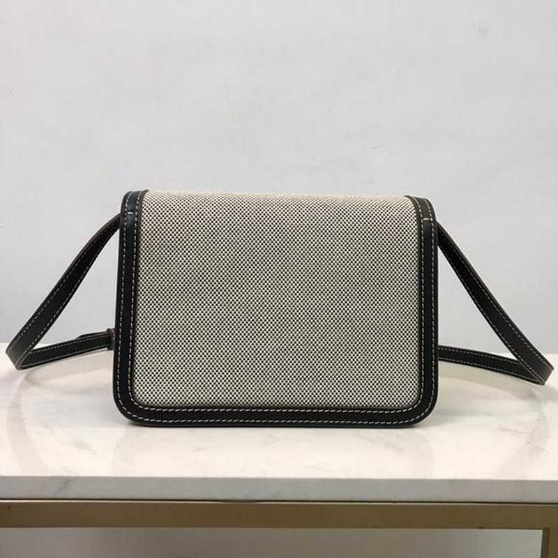 버버리 TB 크로스백 스몰 | 21 x 16 x 6cm