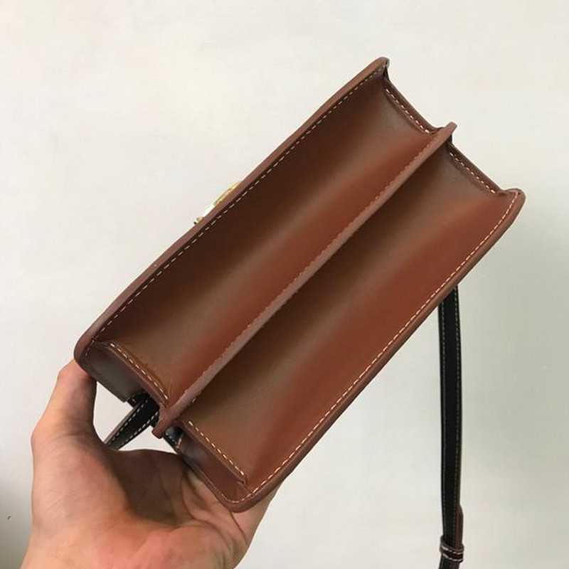 버버리 TB 크로스백 스몰 | 21 x 16 x 6cm