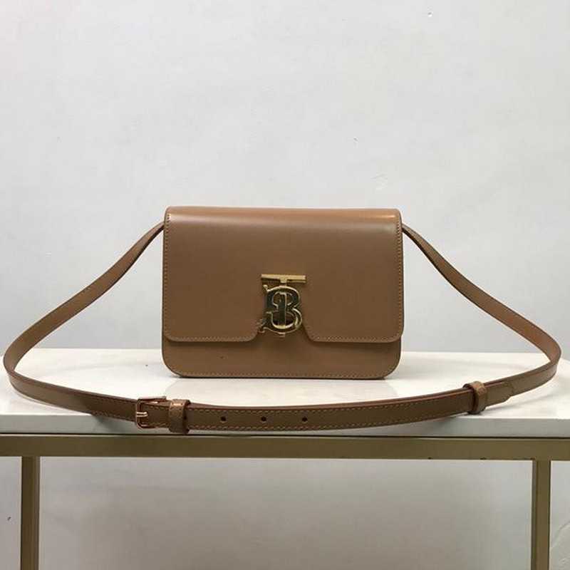 버버리 TB 크로스백 스몰 | 21 x 16 x 6cm