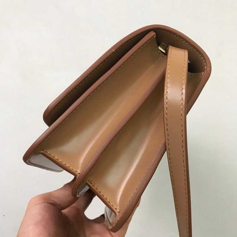 버버리 TB 크로스백 스몰 | 21 x 16 x 6cm