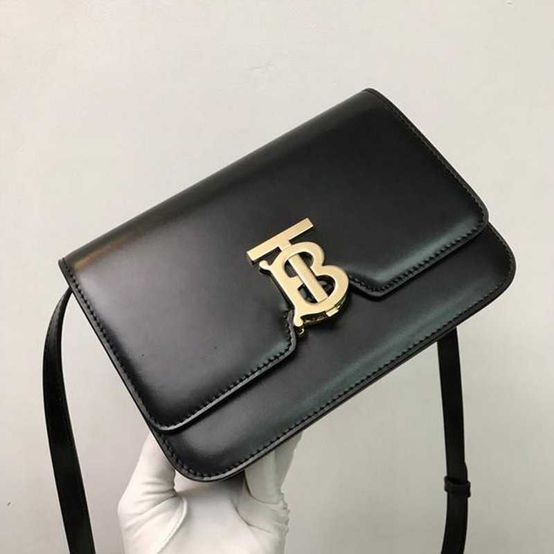 버버리 TB 크로스백 스몰 | 21 x 16 x 6cm